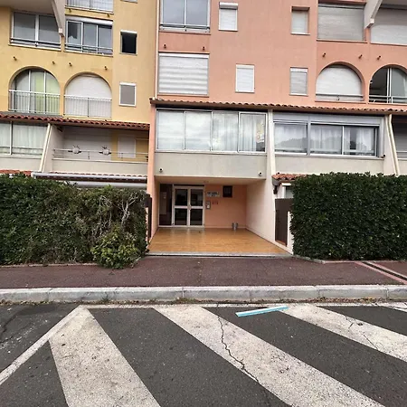 Apartament Appt 2 Pieces 5 Couchages Cap D'agde Ct045-0181 Agde